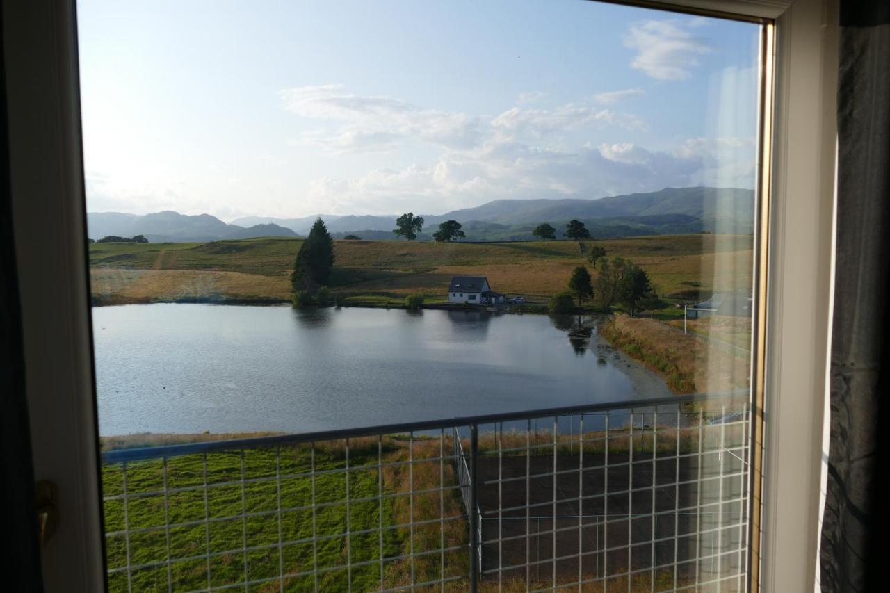 The Annexe At Loch View Farm Apartment Крийф Екстериор снимка